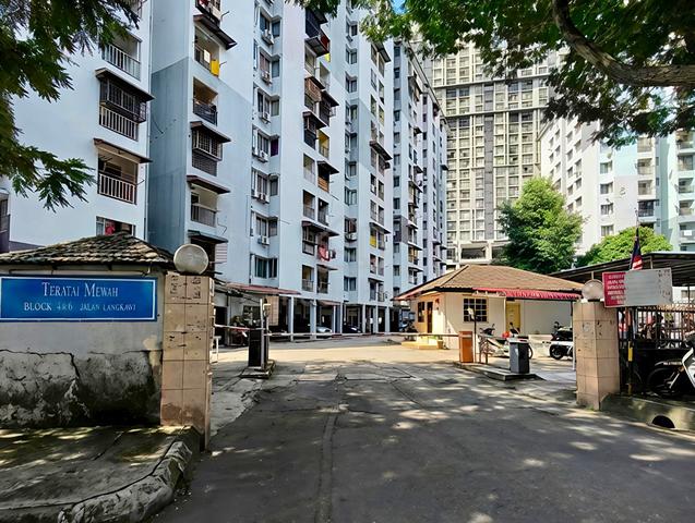 Teratai Mewah Apartment Block 4 & 6 1