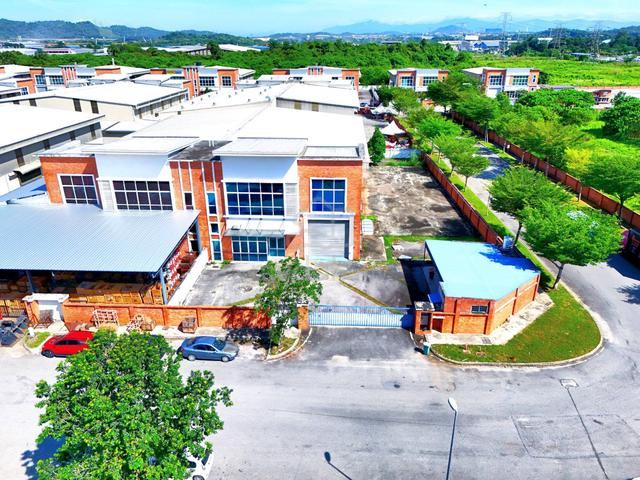 (CORNER LOT) Semi D Factory RCI Park Sungai Choh Rawang 1