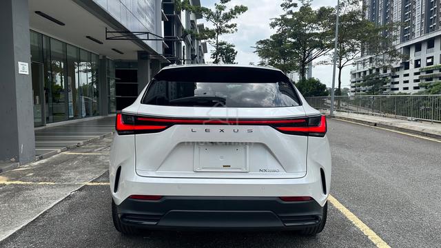 Panoramic Roof 2023 Lexus NX250 VERSION L HUD LED - 4