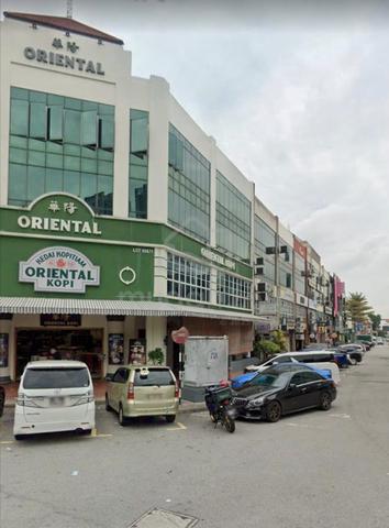 LIMITED! Fully Renovated! Crowded! High Traffic! Bandar Puteri Puchong 1