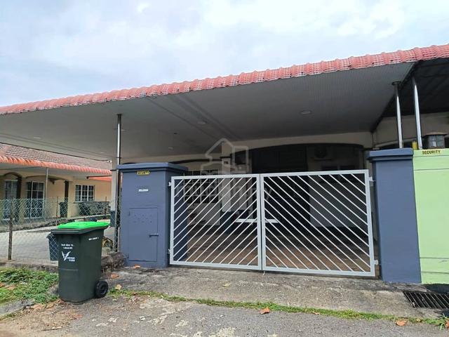 BPJ Bandar Puteri Jaya House For Rent Rumah Sewa Murah 1