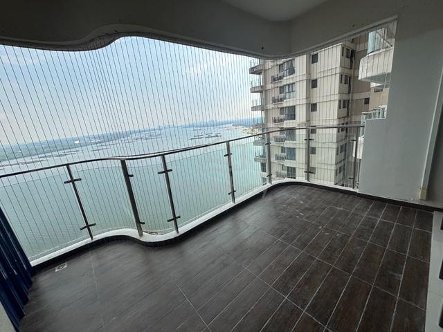 Nice Seaview Balcony Room at Danga Bay 5
