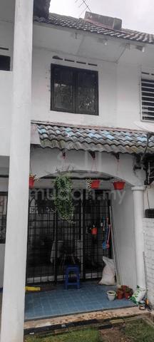 Rumah Teres 2 Tingkat Puchong Intan 1
