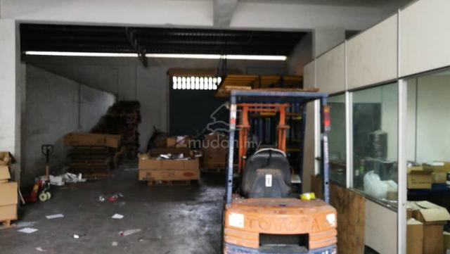 Puchong meranti jaya warehouse factory , for store , keep store 1