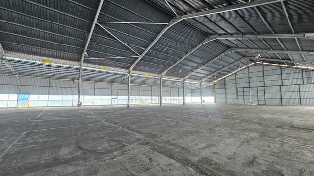 Senai Seelong Medium Industrial Factory Idaman perindustrian 1