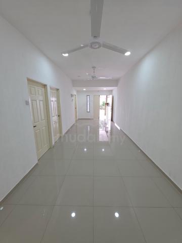 Newly Renovated. Near SP Selatan. Taman Kempas 1