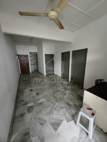Taman Daya Shop Apartment 1