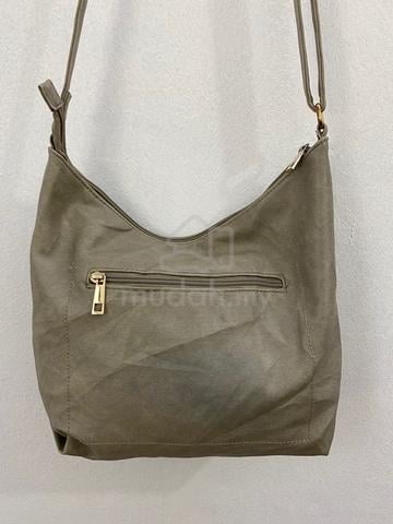 MICHIKO KOSHINO LONDON Olive Vintage Shoulder Bag - photo 5 of 6