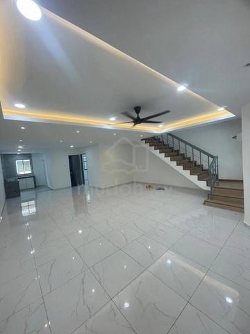 2 Sty Jalan Hang Kasturi Fully Renovated Extended Taman Skudai Baru 1