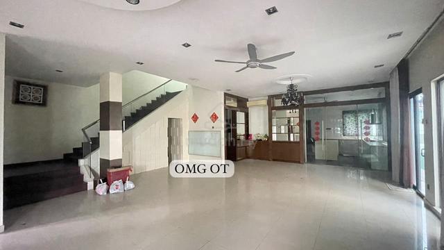 50x80 Kota Kemuning 2.5 Storey Semi D 1
