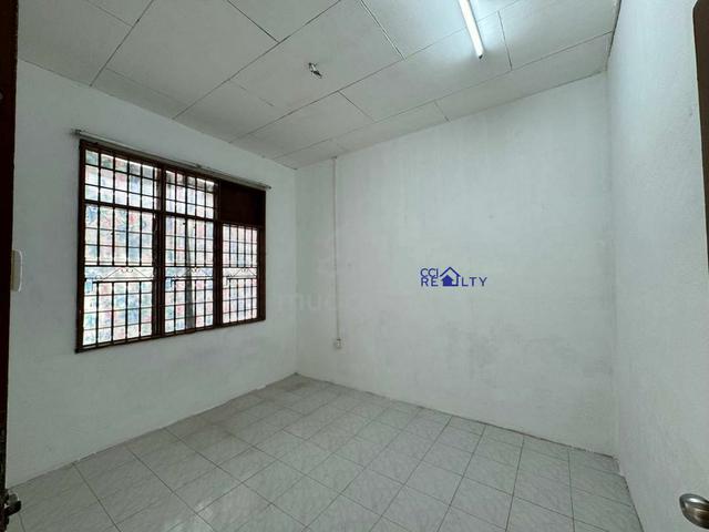 Rumah Teres Setingkat Cantik & Bersih di Taman Sukun, Juru 1