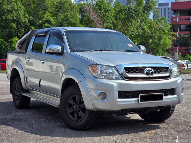 2010 Toyota HILUX 2.5 G FACELIFT DOUBLE CAB (A) - 2