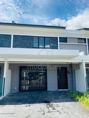 Taman Saujana Kulai, Rumah beli tak pernah duduk 1