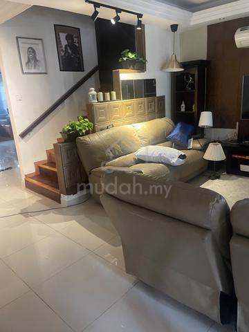 Move-In Ready! Cozy Air-Conditioned Room with Private Bathroom in USJ 1