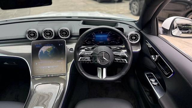 Mercedes Benz C200 AMG SUNROOF Premium Sport Pckge - 4