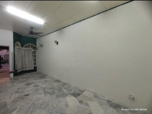 Rumah single storey seksyen 28 ( depan padang / surau) 1