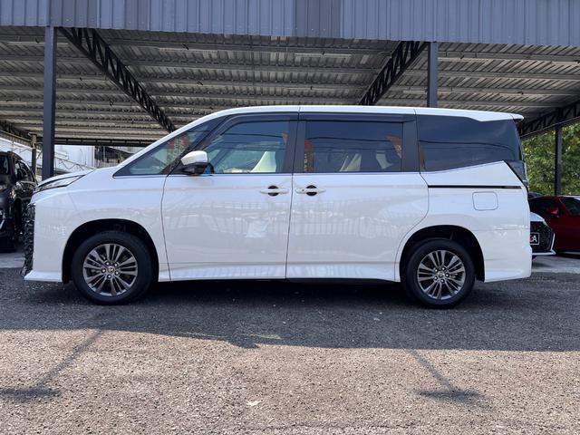 YR 2024 Toyota VOXY 2.0 S-Z POWER BOOT - 4