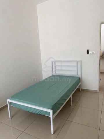 Single Bed Private Bathroom 1