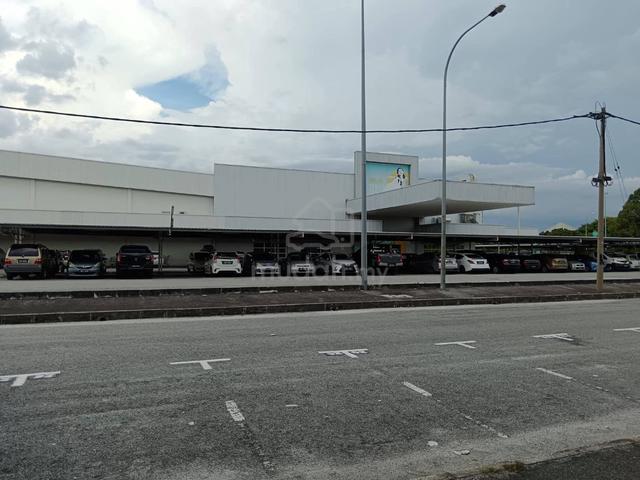 Ground Floor Shop Lot Station 18 1