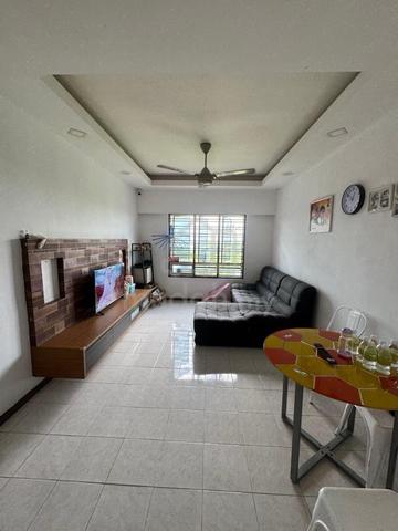 Idaman Senibong Apartment 1
