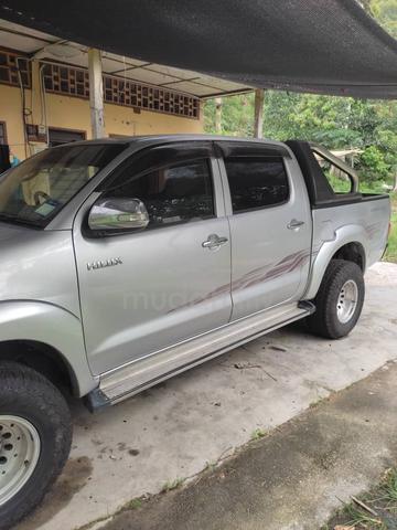 【Selling Cheap】2013 Toyota Hilux 2.5 Auto Tip-Top - 4