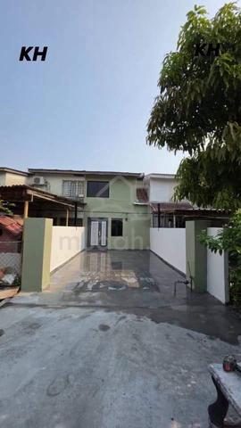 [FULL LOAN] FULLY RENOVATED!! 2 Storey House Taman Menara Maju Klang 1