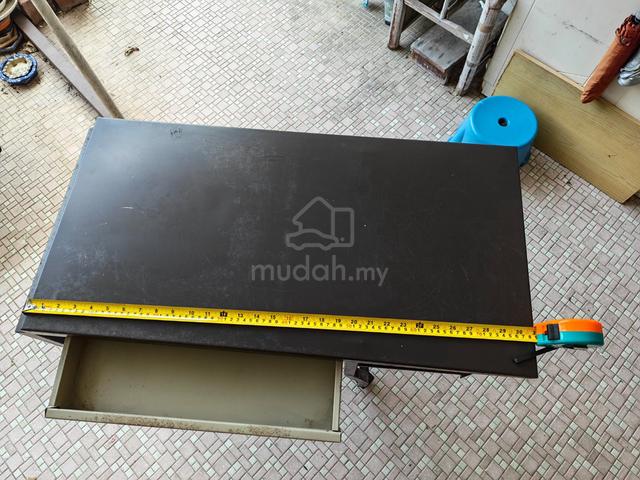 Metal Study Desk with Shelves and Wheels Can Expan - photo 4 of 6