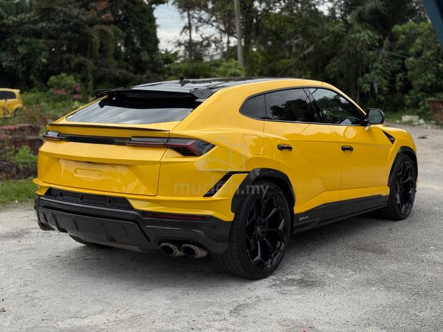 2023 Lamborghini URUS 4.0 PERFORMANTE, Yellow Colo - 5