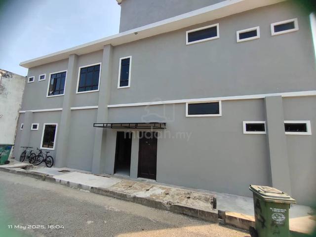 2 STOREY SHOP LOT BALOK PERDANA, KUANTAN FOR Rent 2
