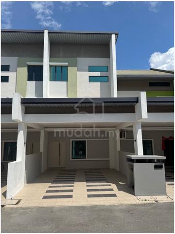 MOYAN AURORA Heights 3-Storey Townhouse For Rent Near Emart Moyan 1