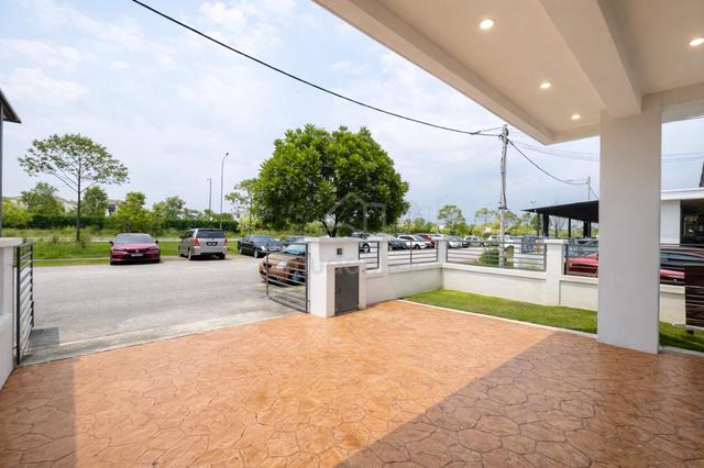 End Lot Facing Open Double Storey Tresna Teratai Saujana Perdana 1