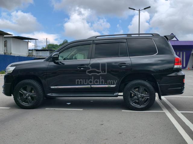 Toyota Land Cruiser LC202 4.6L V8 - 3