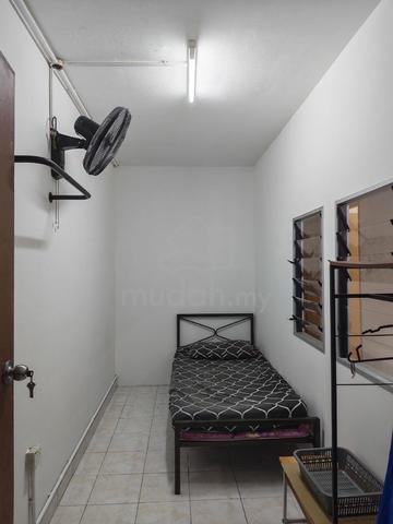 Non-Sharing Room Apartment Flora Damansara, Blok D, Petaling Jaya 1