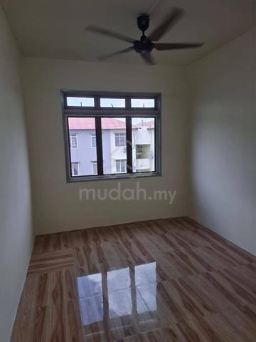 Rumah Pangsa Laman Tasik 1