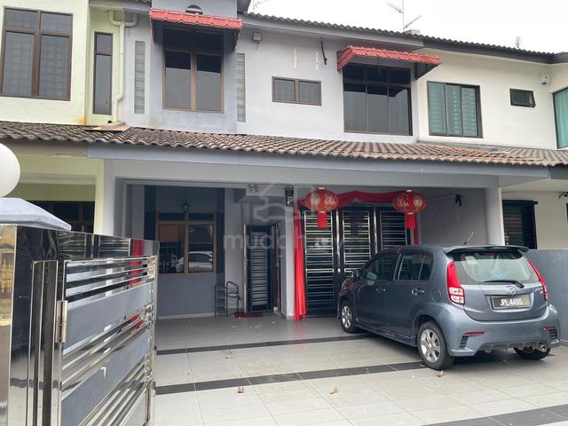 Pontian 2-storey terraced house for rent 1