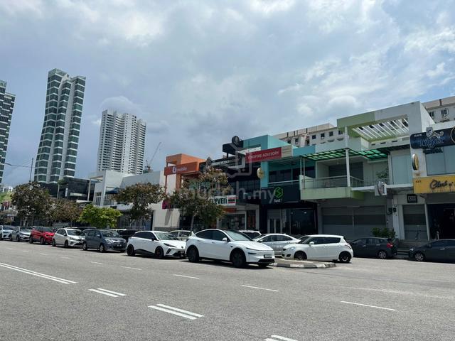 Karpal Singh 2 storey shop jelutong 1
