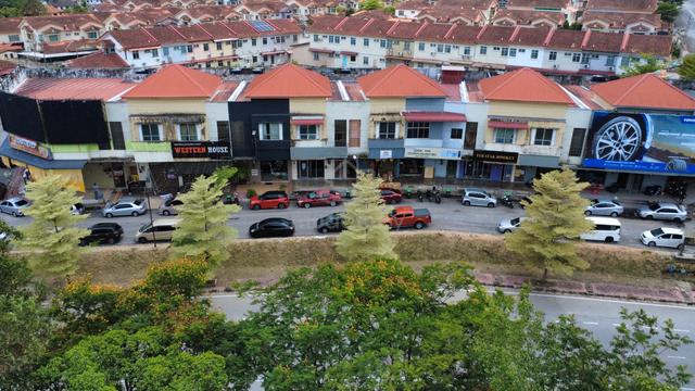 FACING MAINLOAD SHOPLOT Double Storey Jalan Akasia Kulim For Sale 1