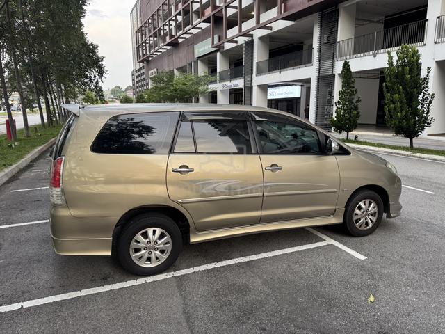 2009 Toyota INNOVA 2.0 G FACELIFT (A) - 4