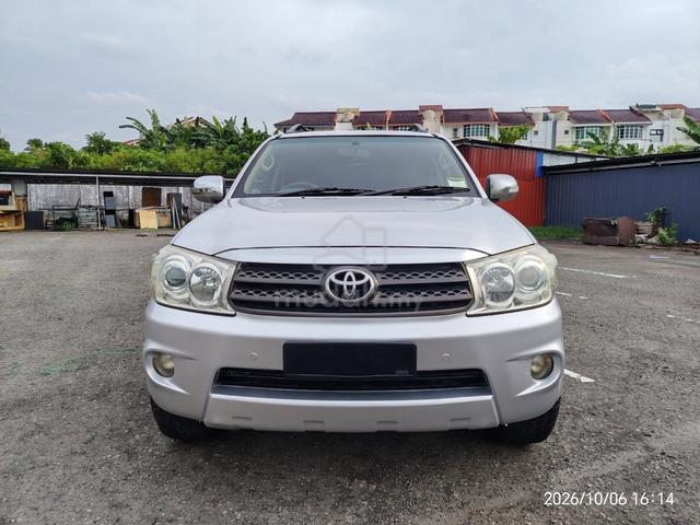2010 Toyota FORTUNER 2.7 V (Auto) Petrol - 1