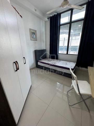 Centrestage Medium Room Mix Gender Unit @ PJ Section 13 For Rent 1