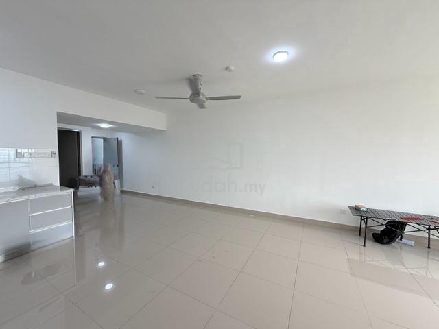 Avia Plus, Bandar Country Homes 1