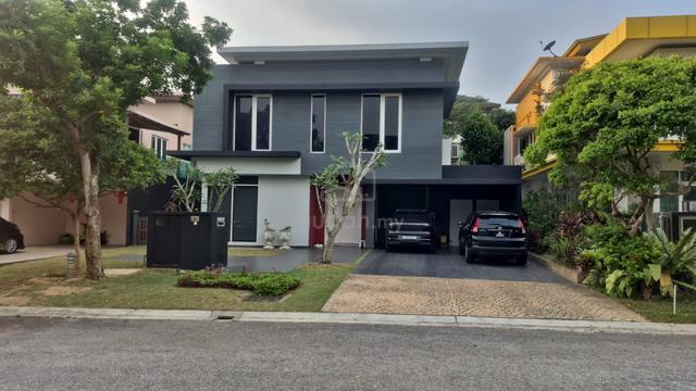 Great Value Prestigious Bangalow! 1