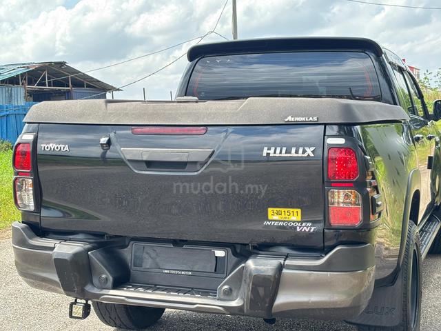 2021 Toyota HILUX 2.8 BLACK EDITION (A) - 4