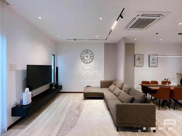 For Sale 2-Storey Terrace @ LA Garden, Mount Austin 1
