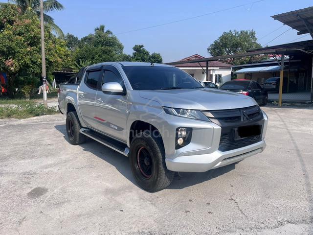 2019 Mitsubishi TRITON 2.4 VGT KNIGHT (LOAN KEDAI) - 2