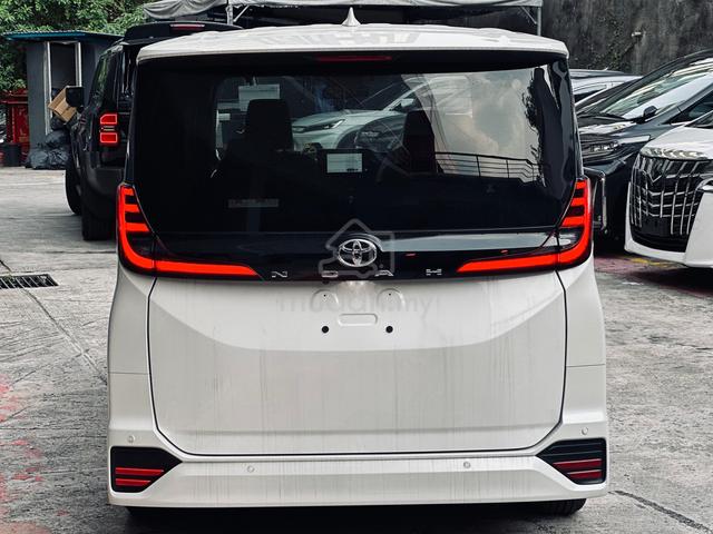 2022 LOW MILEAGE WHITE Toyota NOAH 2.0 SZ S-Z - 4