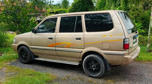 2001 Toyota UNSER 1.8 GLI (M) - 1