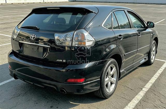 Toyota HARRIER 3.0 AIRS Malaysia number 1 done 45k - 3