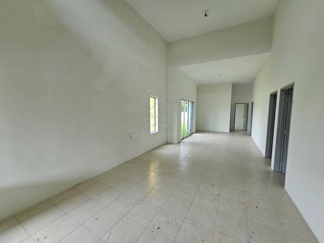 Single Storey Corner Lot Semi-D 4