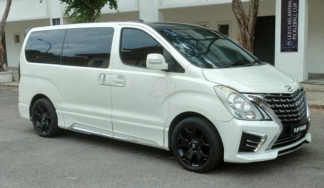 2010 Hyundai GRAND STAREX 2.5 ROYALE (A) - 4